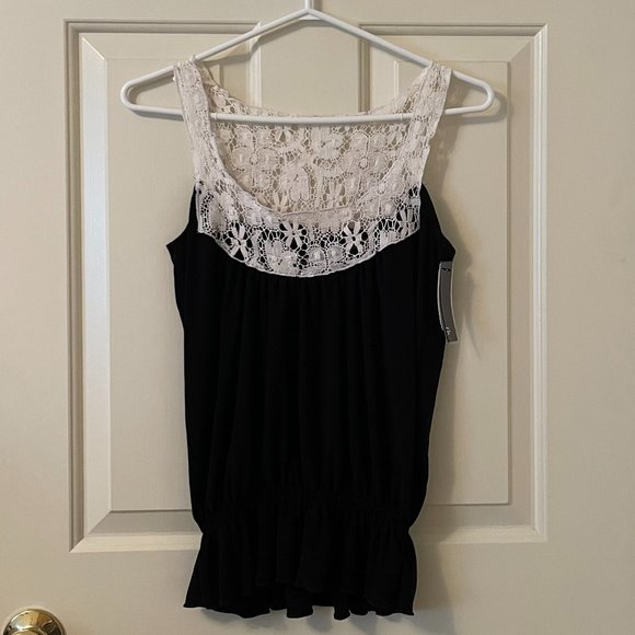 Brand New RK Black and White Sleeveless Top Size Small - Picture 1 of 4